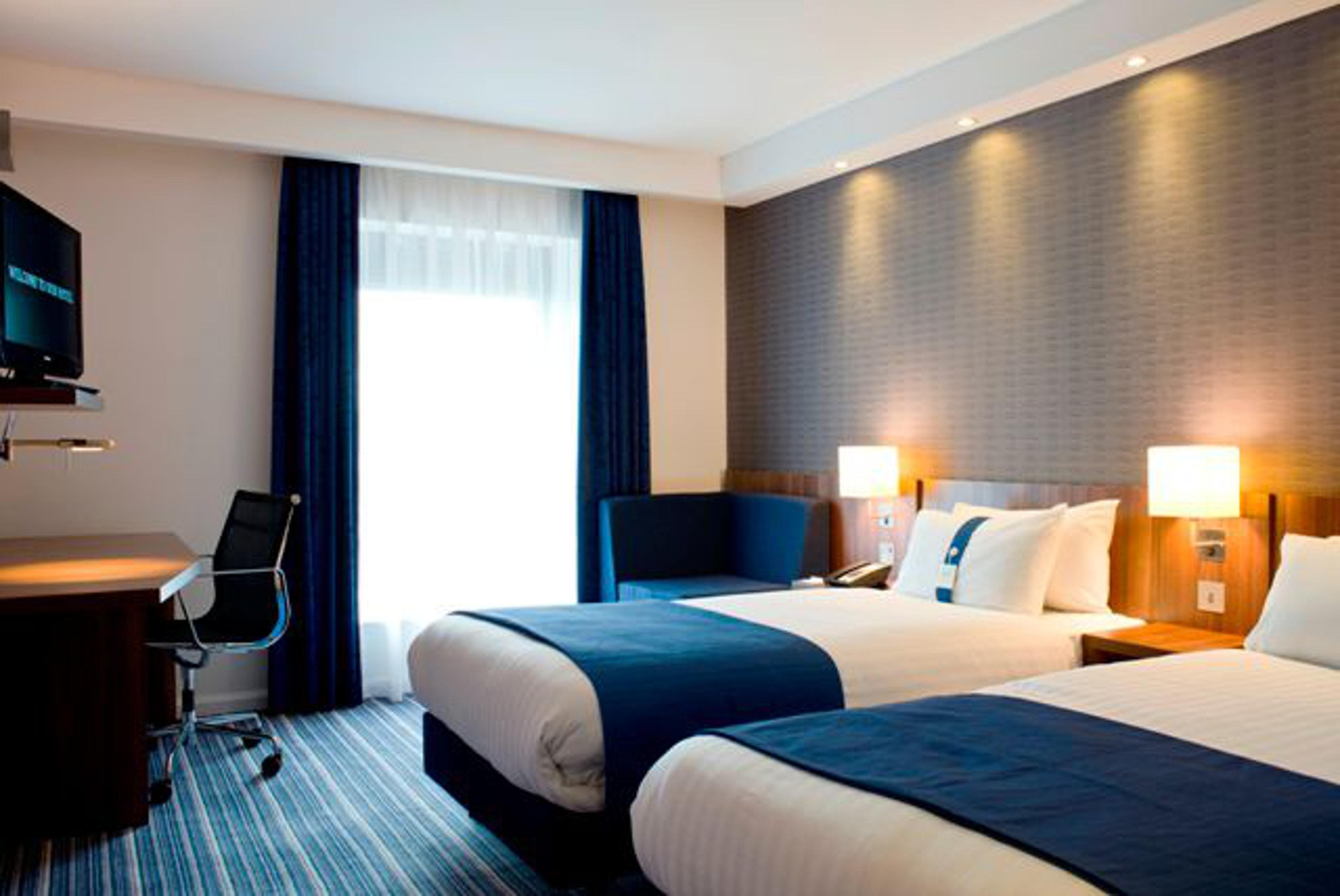 Express - Vauxhall Nine Elms, An Ihg 3* Londres