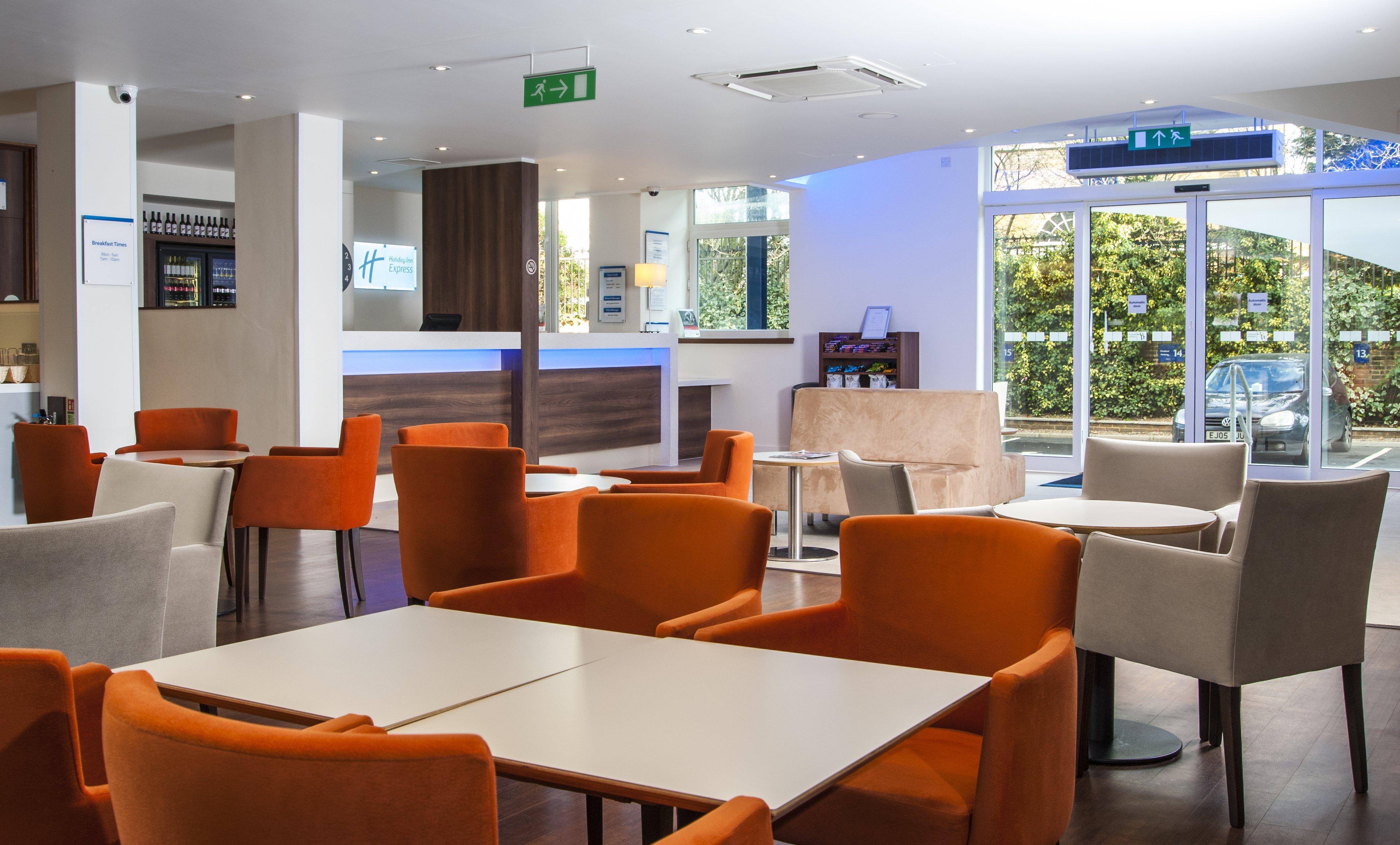 Express - Vauxhall Nine Elms, An Ihg 3* Londres
